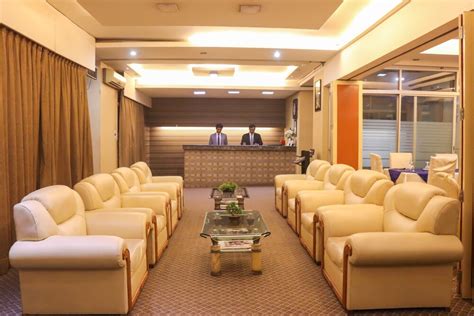 hotels in 76247.